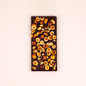 COULEUR CHOCOLAT | Tablette gourmande noisettes noir